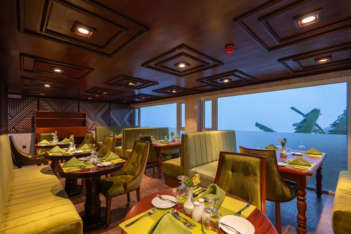 Restaurant tables set with a view over Lake Gregory and the ranges