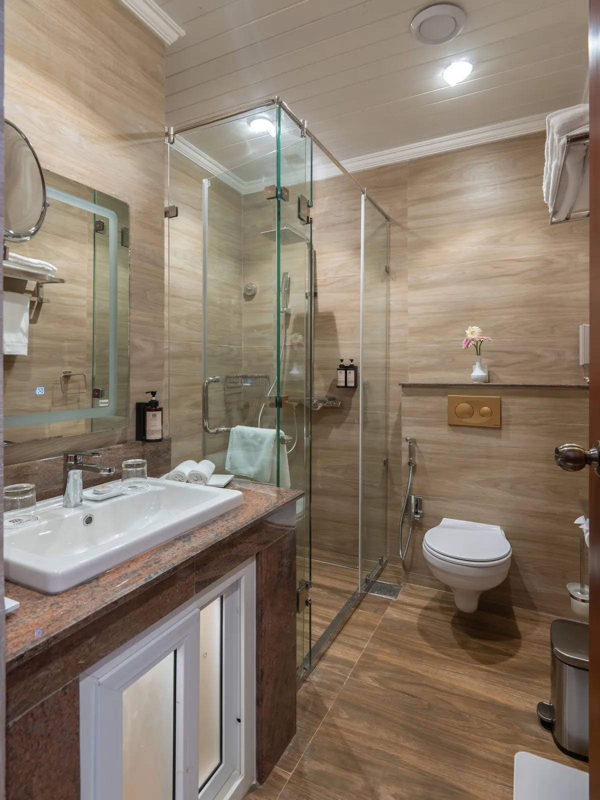 Deluxe Room at Horton Heights
