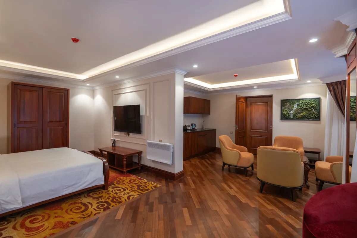 The Junior Suite at Horton Heights, view 2