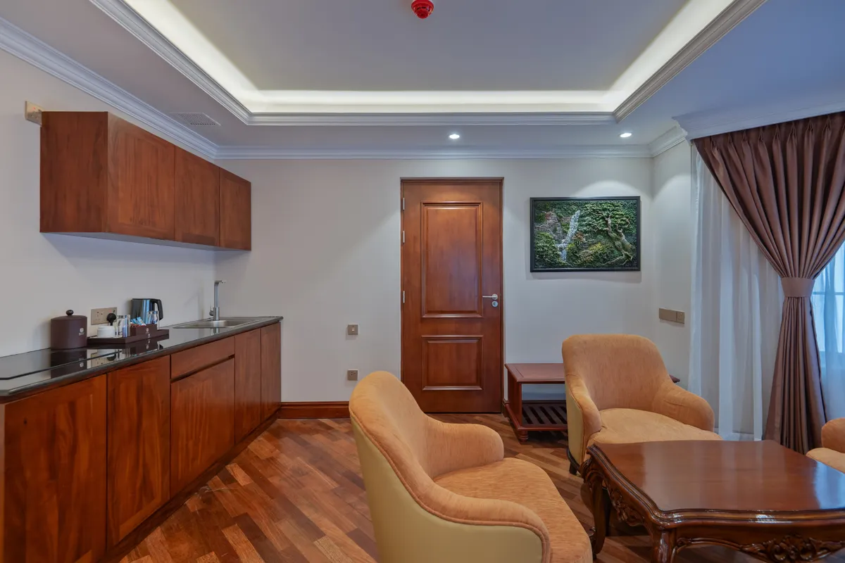 The Junior Suite at Horton Heights, view 3